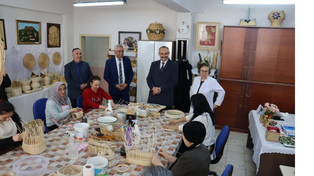 KAYMAKAMIMIZ ALPARSLAN SÖZEN'İN HALK EĞİTİMİ MERKEZİ MÜDÜRLÜĞÜ ZİYARETİ